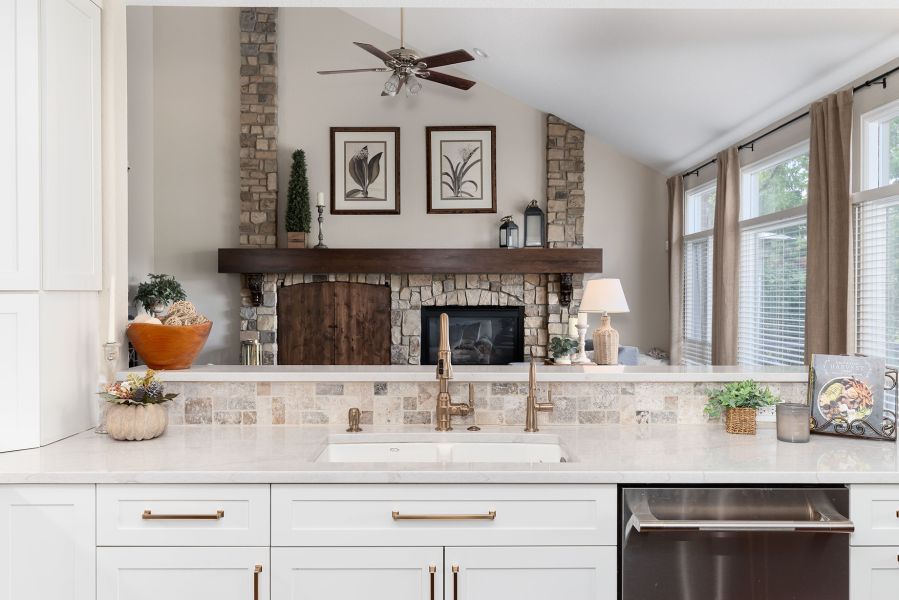 Transitional Style Kitchen Cabinets With Shaker Door Style